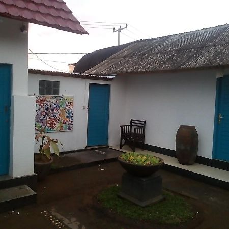 Izaac'S Bed & Breakfast Lovina Zewnętrze zdjęcie