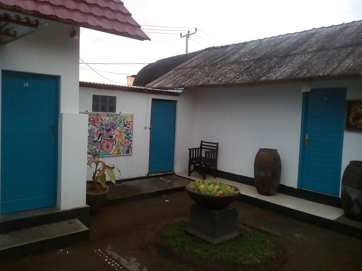 Izaac'S Bed & Breakfast Lovina Zewnętrze zdjęcie